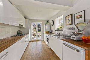 Kitchen- click for photo gallery
